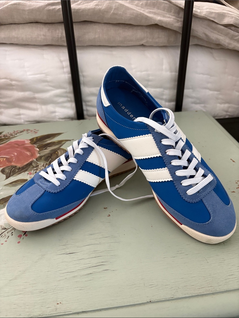 QUICKSALE(48hr only) Steve Madden Blue & White Retro-Inspired Sneakers